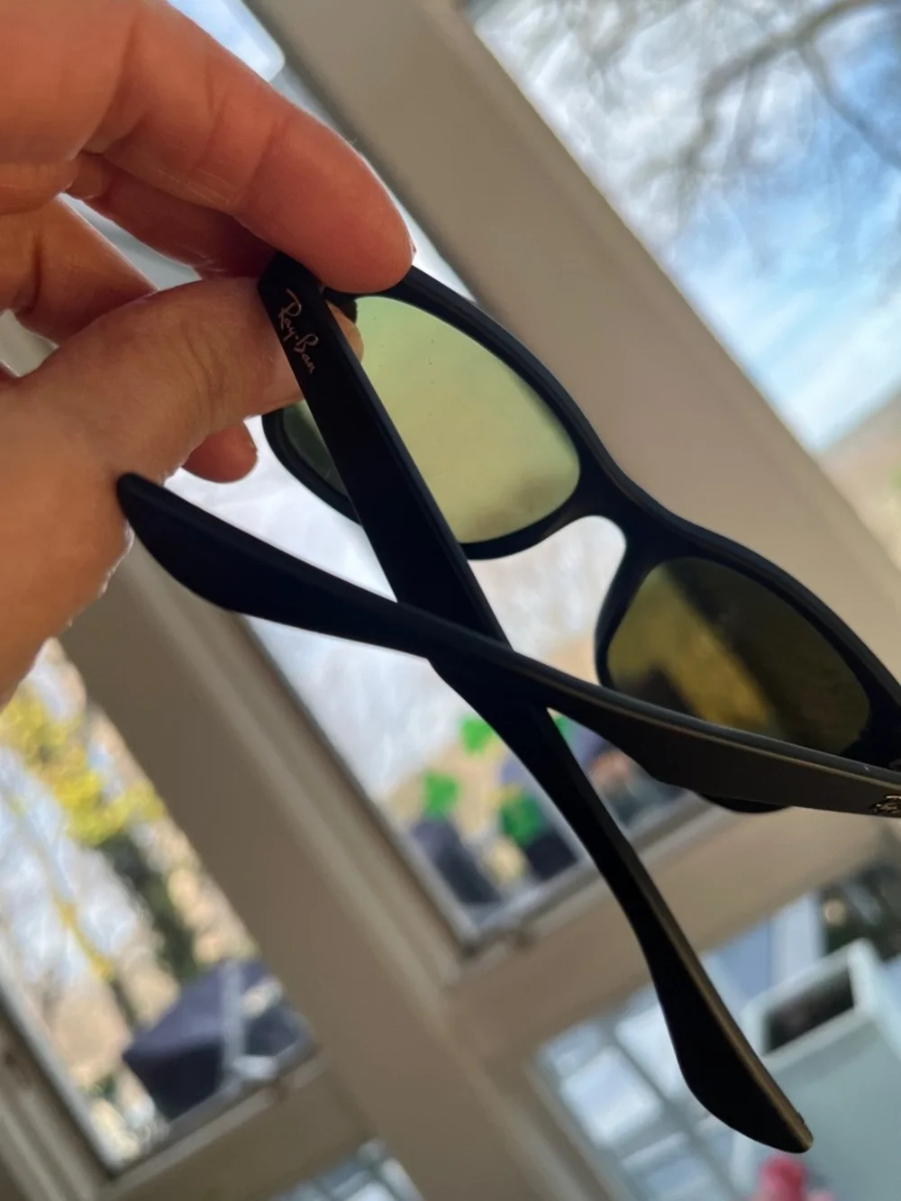 Ray-Ban Black Frame Sunglasses with Pink-Red Mirrored Lenses